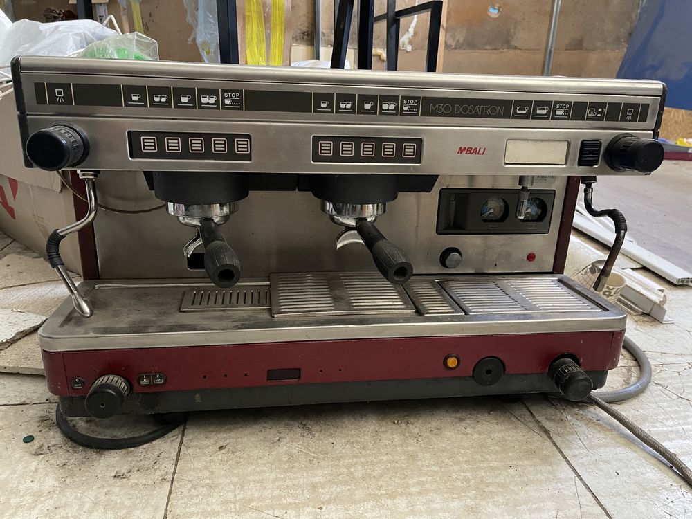 Професійна кавова машина La Cimbali M30