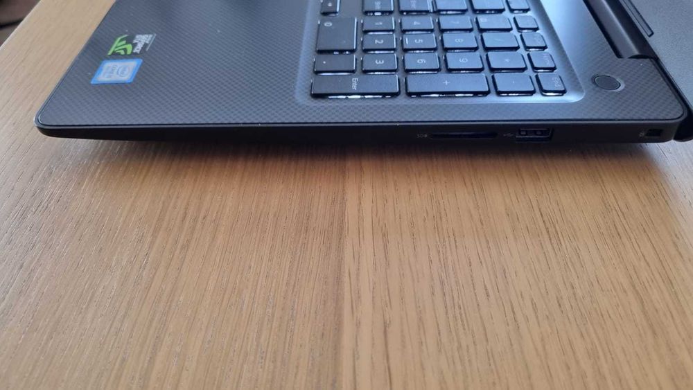 DELL Notebook G3 15 i5-8300H 16GB SSD256GB HDD 1TB GTX1050