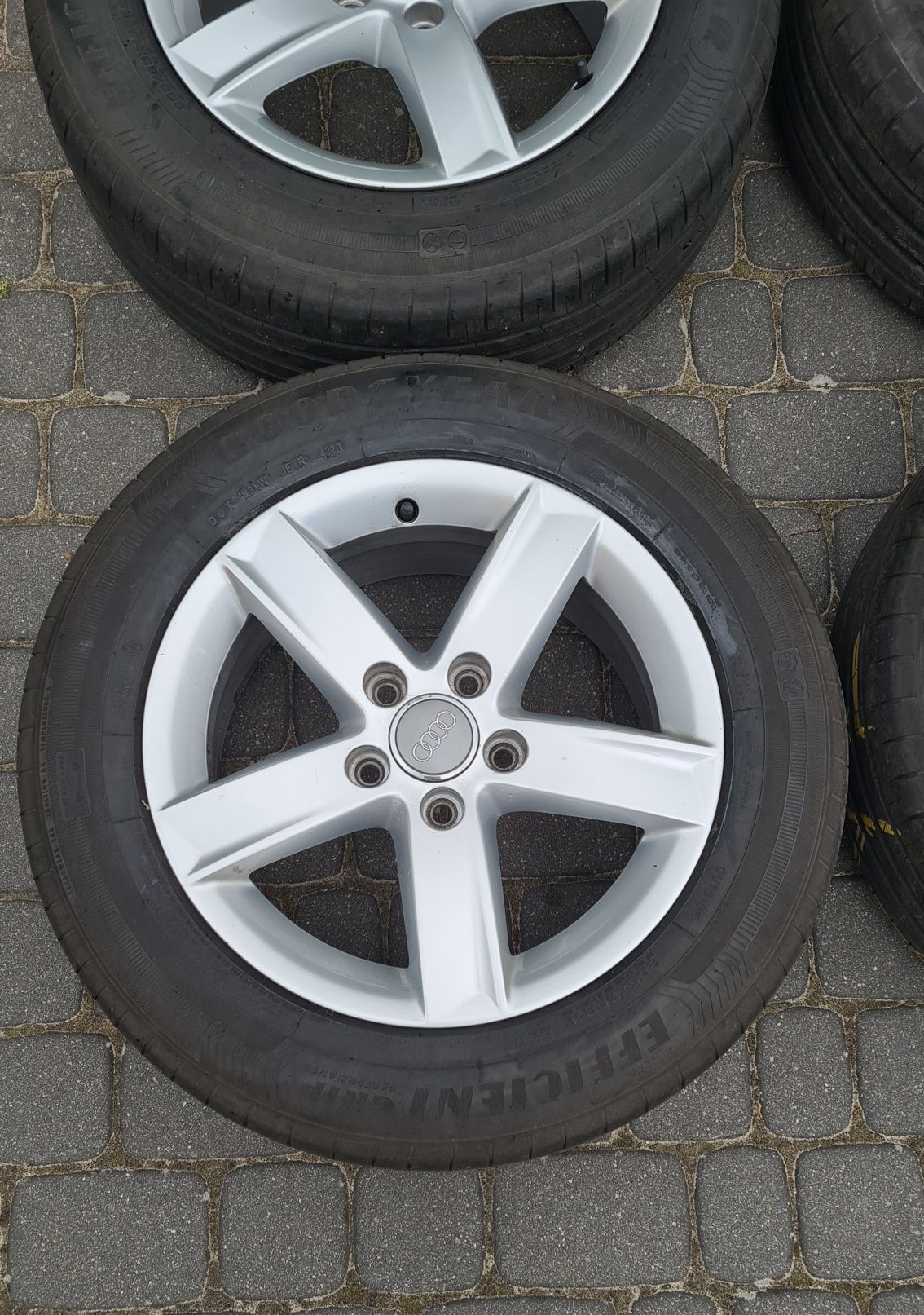 Koła/Felgi aluminiowe 205/60r16, Audi a4 b8, DOT 4220