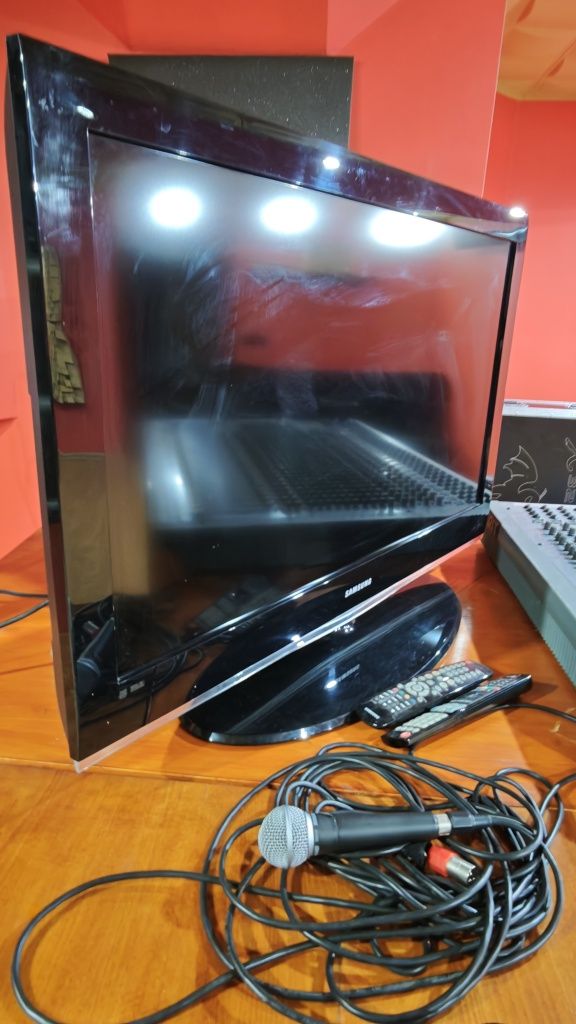Telewizor Samsung 37 cali  LE37A551P2R