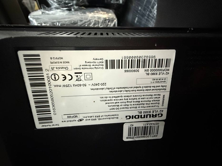 Телевізор Grundig 42/ 42 дюйми / Full HD