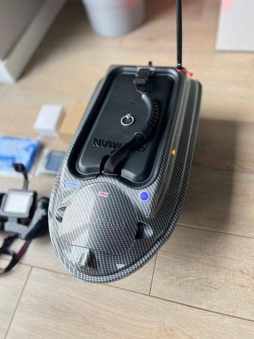 Nowa łódka zanętowa Boatman Actor pro plus GPS echo