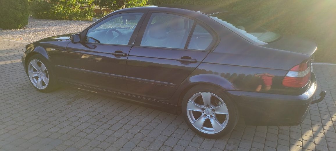 BMW 318d, skóra, zadbany, koła 17, hak
