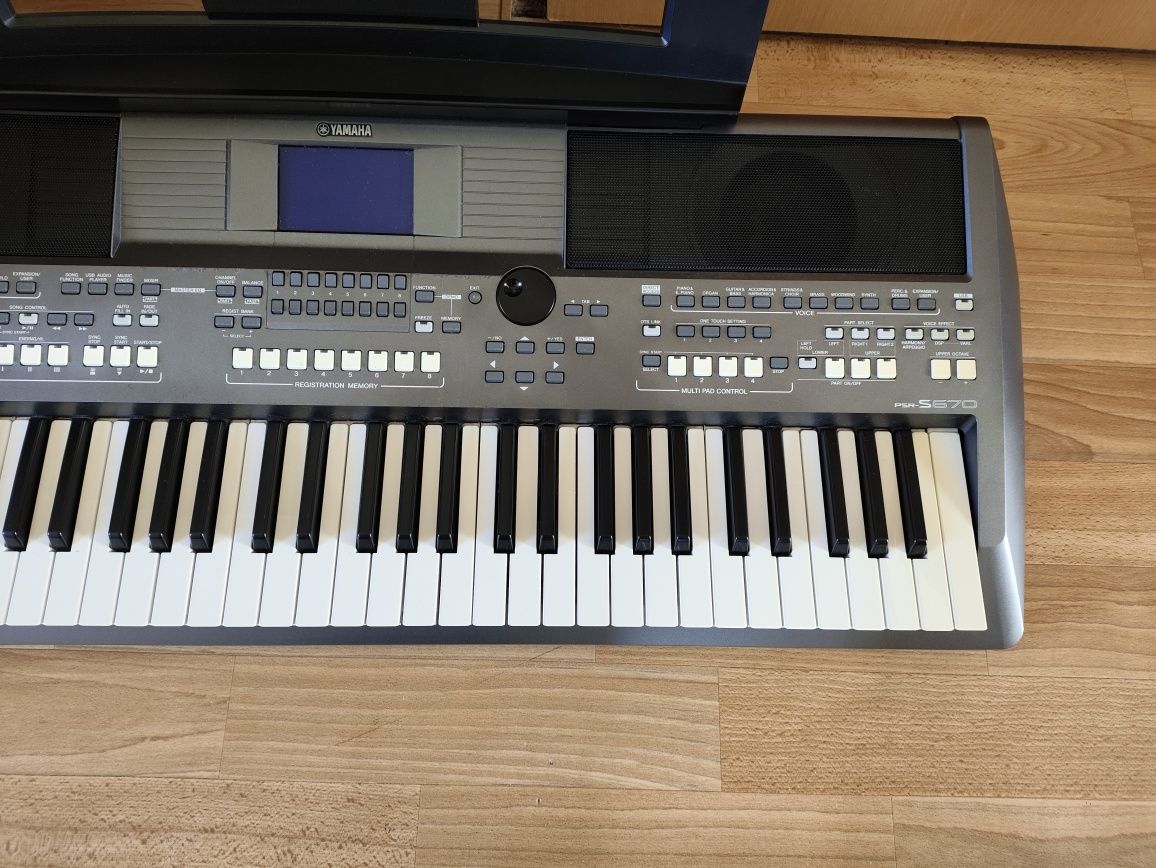Keyboard Yamaha PSR-s670