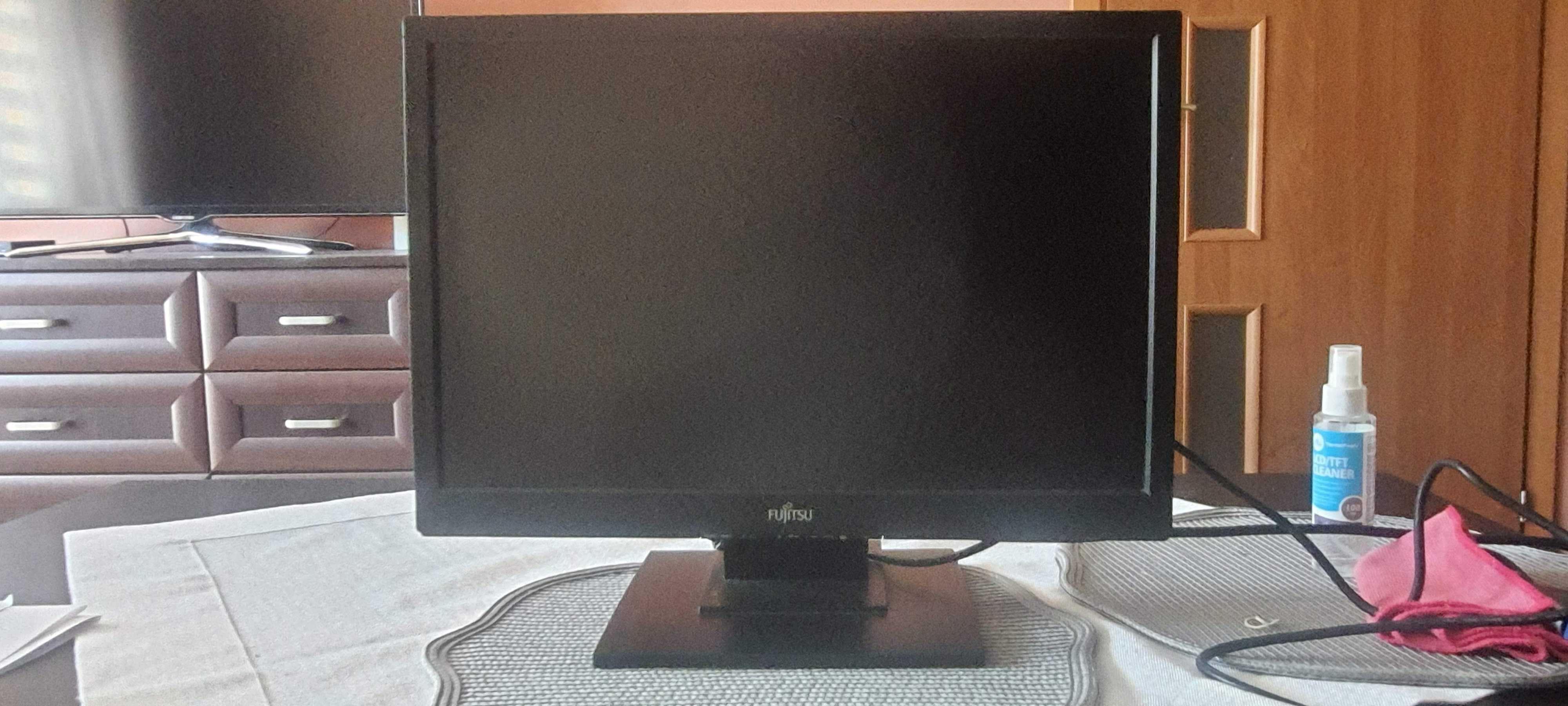 Sprzedam komputer PC, z monitorem.