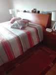 Cama de casal 160x190 em cerejeira com estrado elevatório