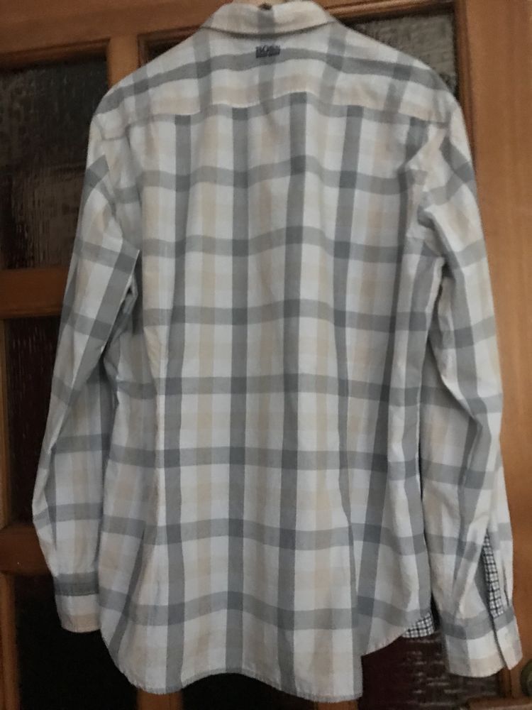 Koszula w kratr Hugo Boss r. L