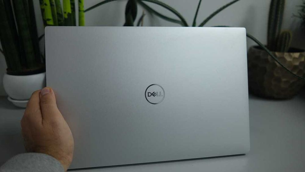 Dell Xps 15 7590 i7 - 9750H 16 gb ram 512 ssd GTX 1650  15.6 FHD
