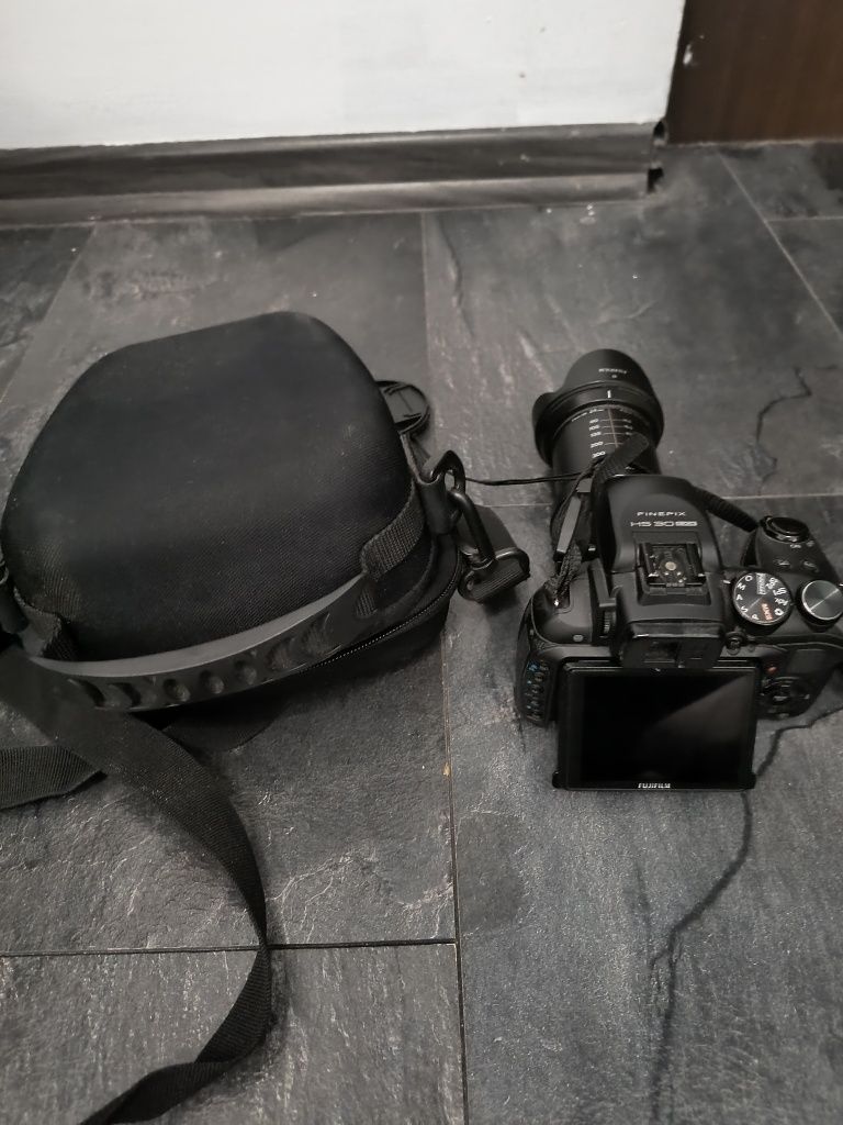 Aparat fujifilm z akcesoriami