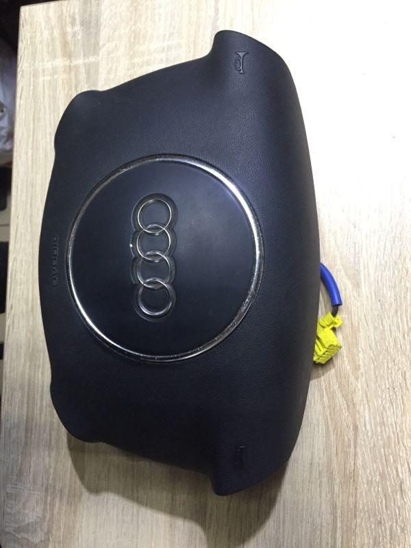 Airbag руля AUDI A4 B6 1.8 BFB 2003