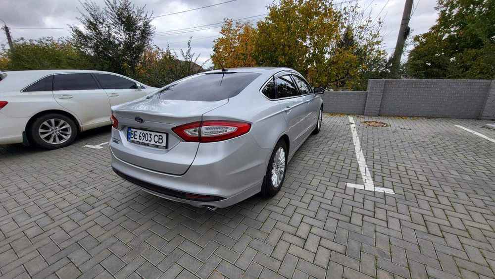 Ford Fusion Plug-in Hybrid(PHEV)  2013  2.0