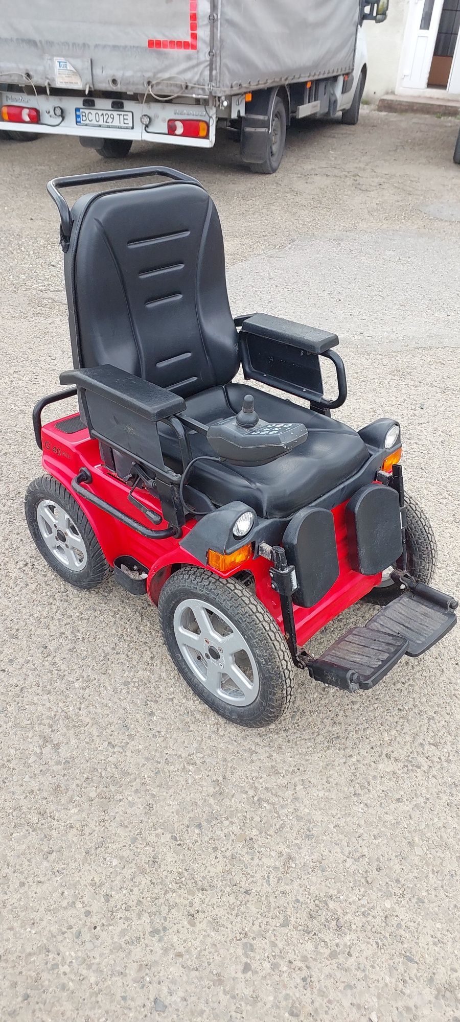 Інвалідний візок електричний Invacare G40.