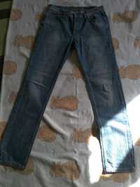 Spodnie jeansowe męskie firmy Iceberg w rozmiarze. 28