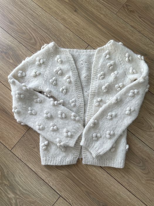 Sweterek dziewczęcy