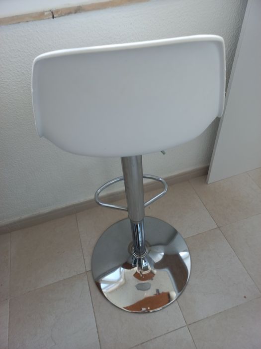 Cadeira alta almofadada