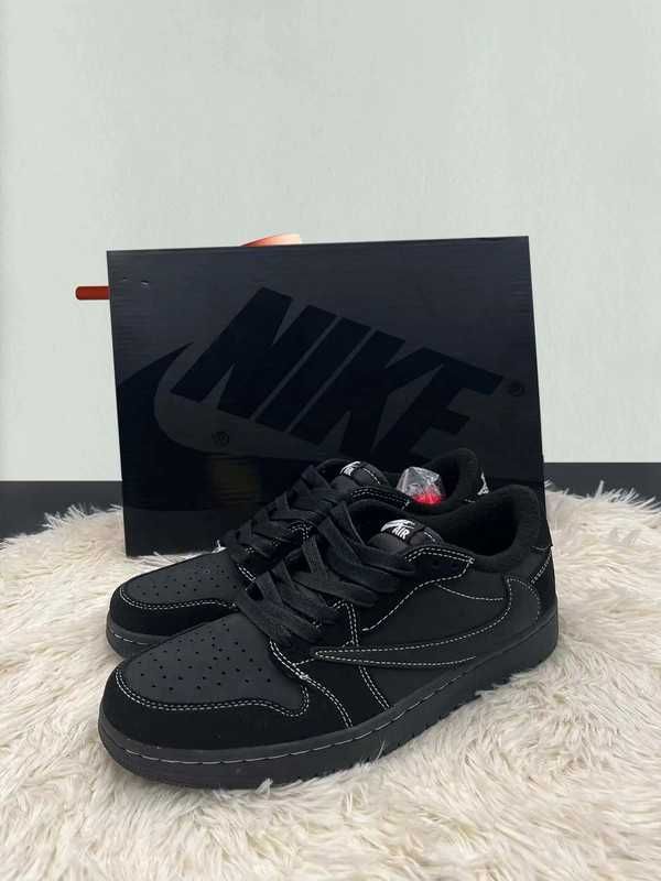 Jordan1RetroLowOGSPTravisScottBlackPhantom r.39