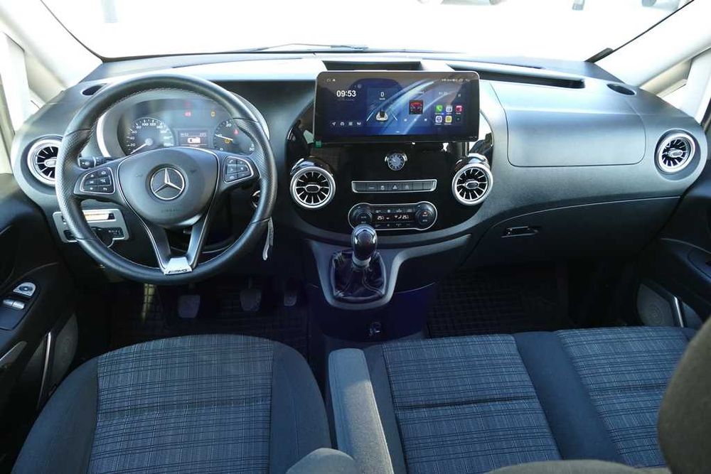 Wynajem BUS 9-Osobowy Mercedes V