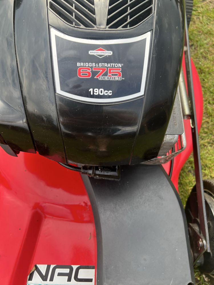 Kosiarka Briggs&stratton 675 series 6,0KM z koszem z napędem