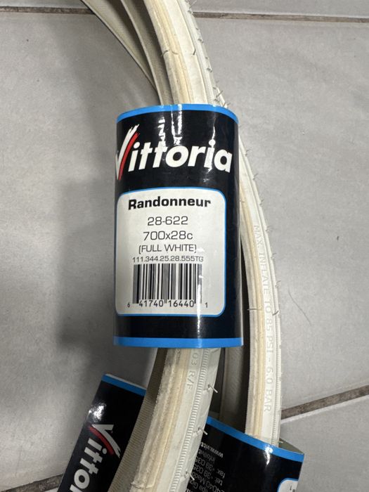 Opona vittorria Randonneur 700x28c biała