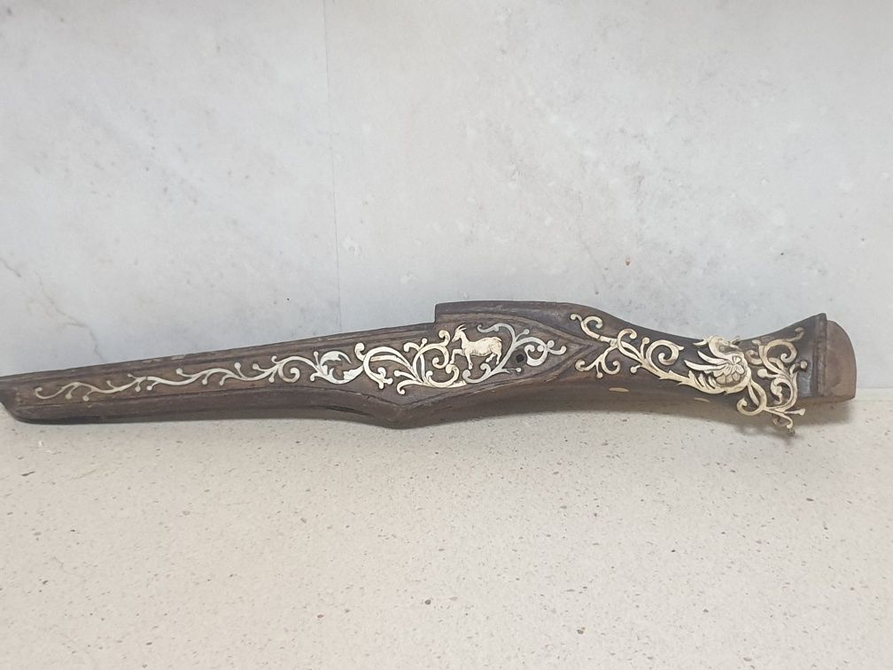 Para restauro: fragmento de antiga pistola de duelos c ricos embutidos
