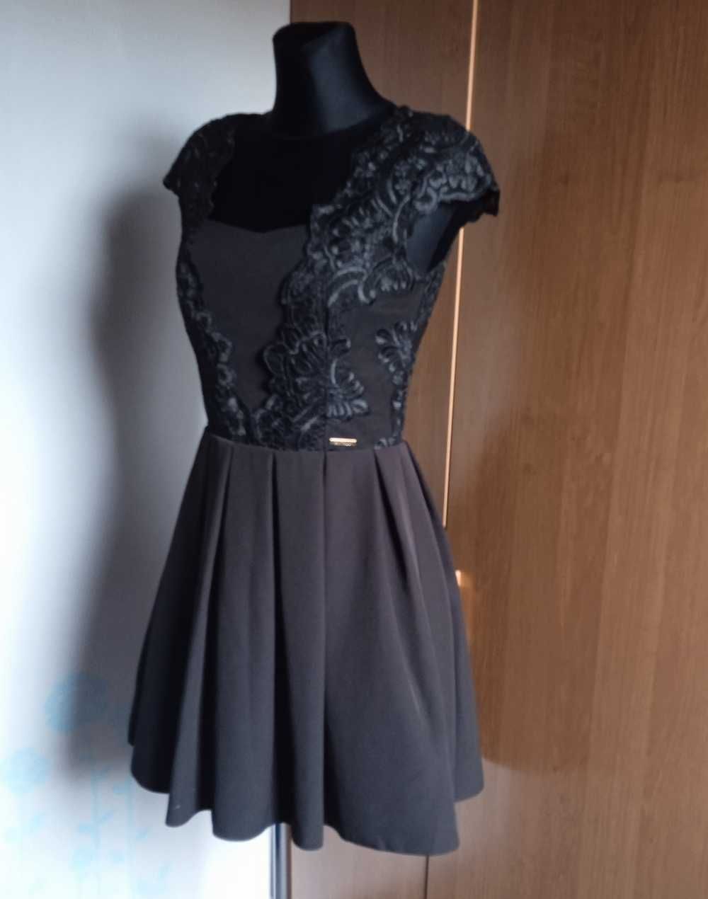 Elegancka czarna sukienka koronka r. 36