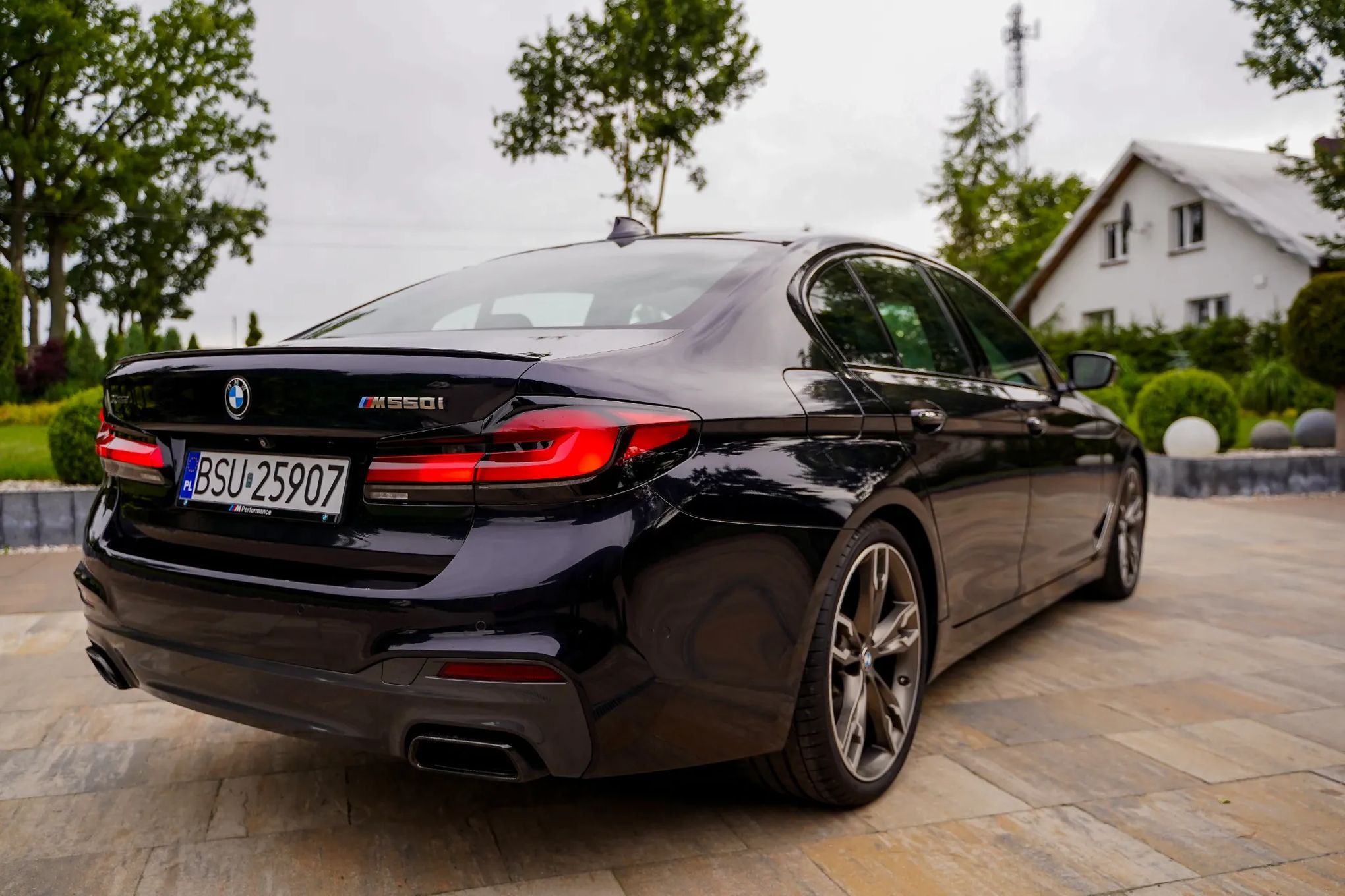 BMW Seria 5 BMW M550i xDrive ładny egzemplarz!