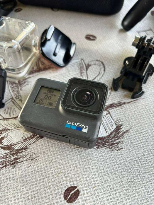 GoPro HERO 6 Black com vários acessórios