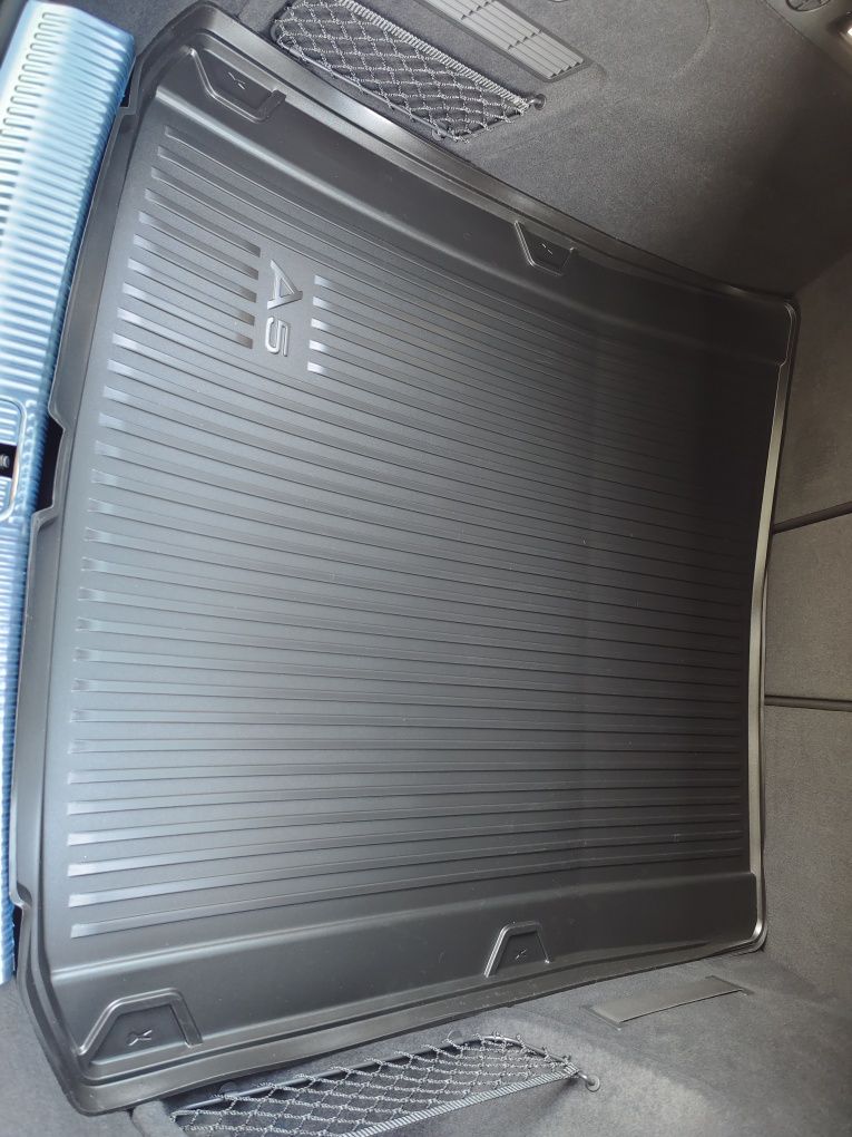 Mata do bagażnika Audi A5 F5 nowa oryginał OEM