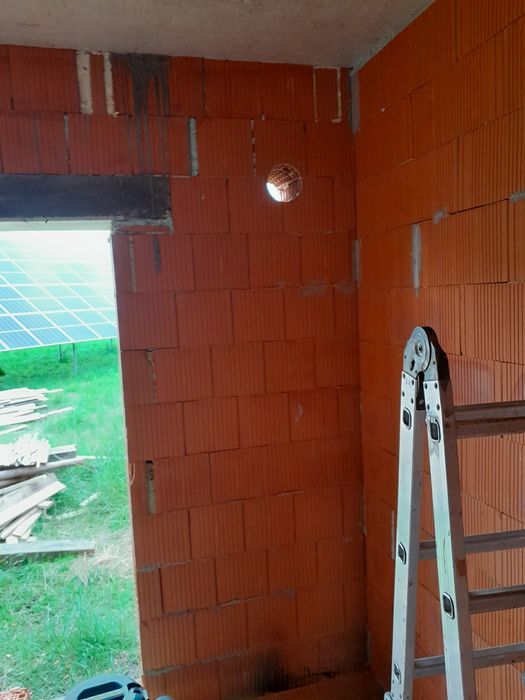 Алмазне буріння в бетоні яма, цеглі , отвір в стіні, фундаменті. Керн