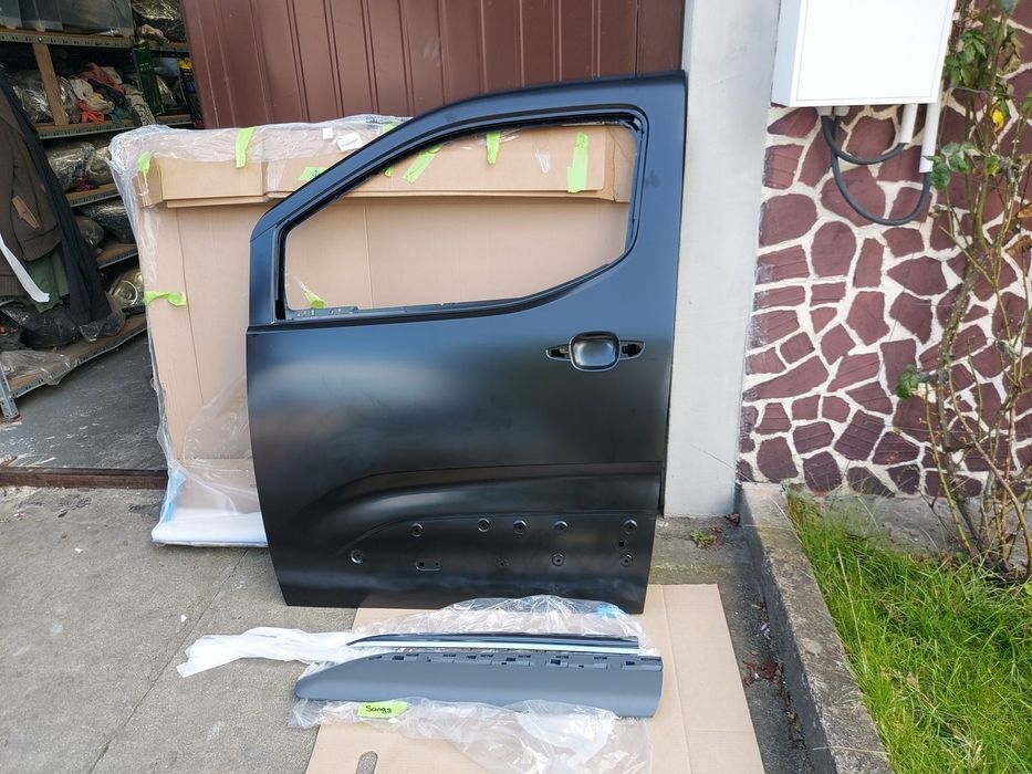 Toyota Proace City 19- Drzwi Lewe Przód Listwa Chrom Nowe Oryginał