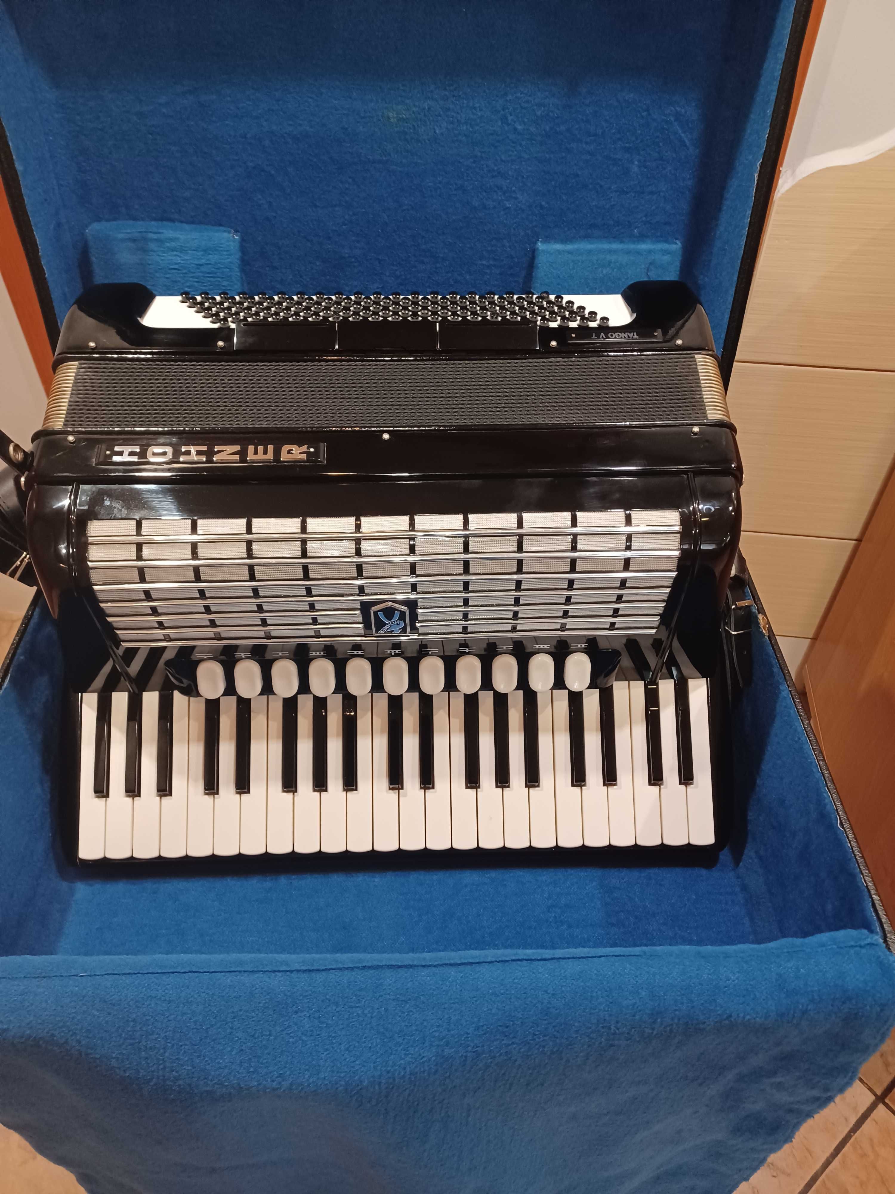 akordeon hohner tango VT 120 basów 4 chóry musette super stan/