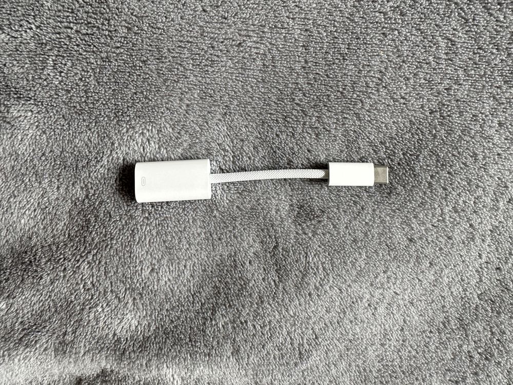 Przejsciówka z USB-C na lightning Apple