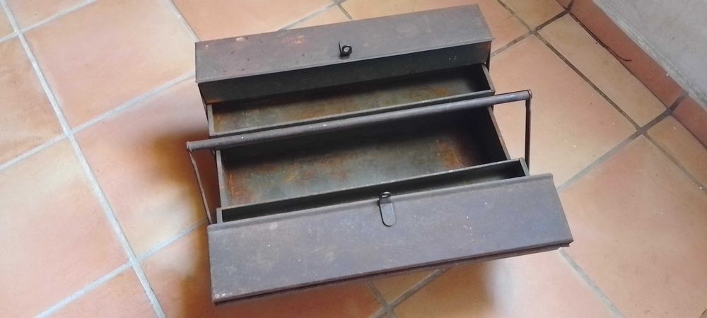 Caixa de ferramentas, aço articulado