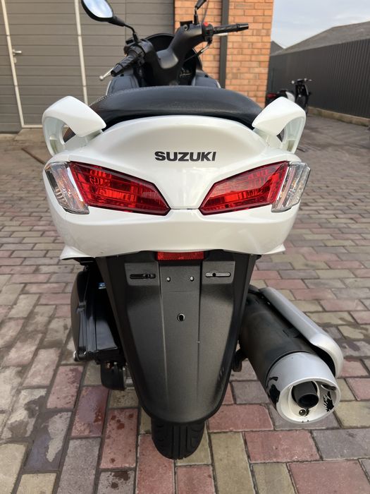 скутер Suzuki Burgman 200 без пробігу по Україні з Японії