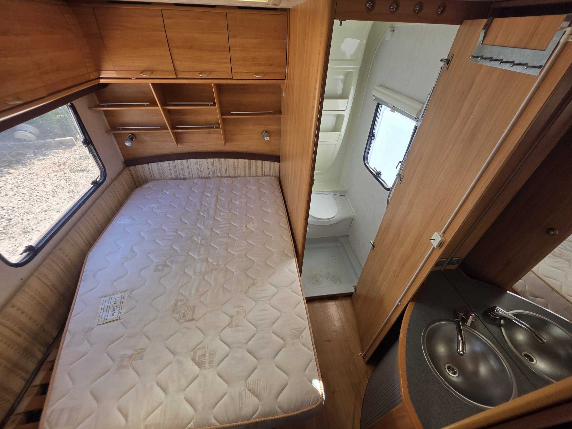 CARAVANA INGLESA ADRIA