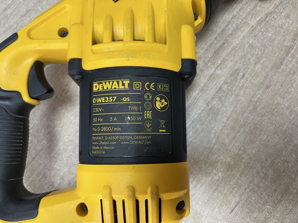 Dewalt DWE357 / вживана мережева шабельна пила Девольт