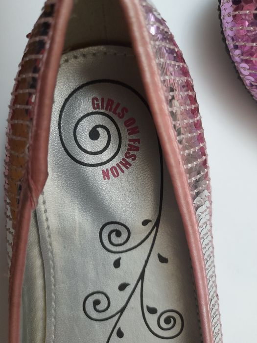 Туфлі дівчачі 35 р.