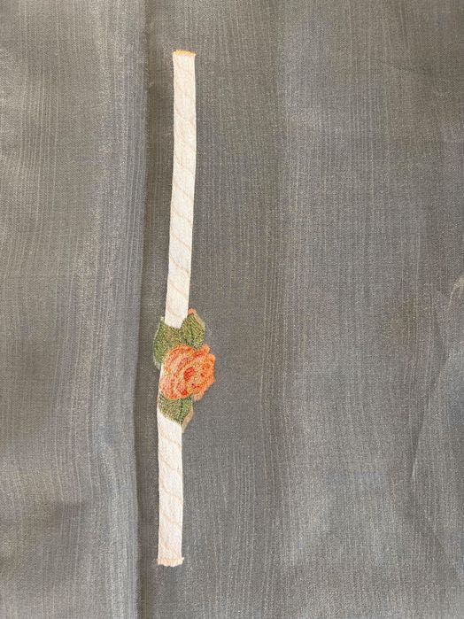 Firana/tkanina organza beżowo-brzoskwiniowa z wzorem różyczek