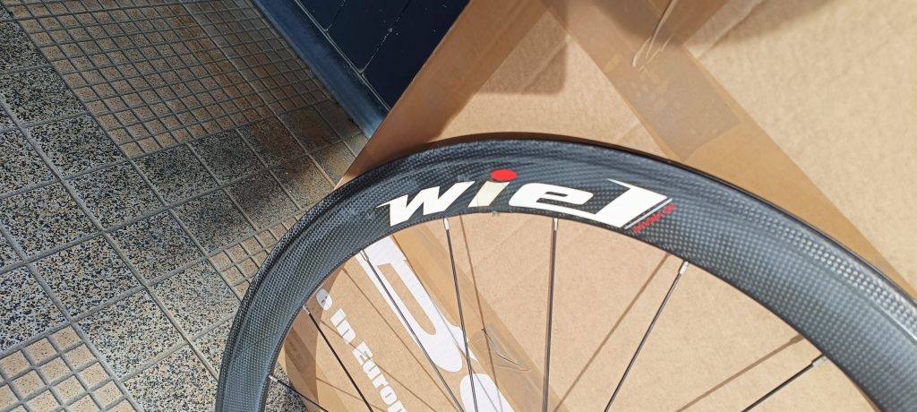 Roda frente ciclismo WIEL