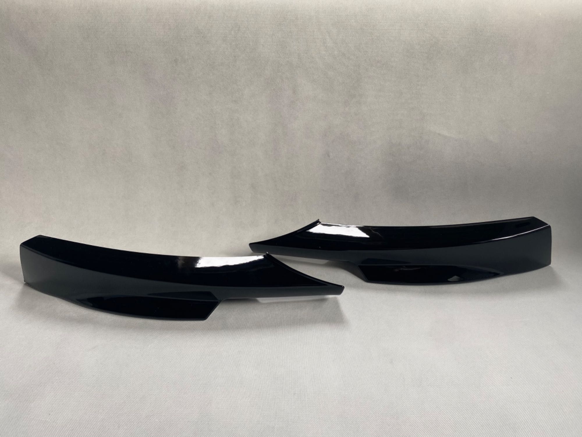 Splitterki Przód Flapsy BMW E90 E91 LCI CZARNY POŁYSK / CARBON