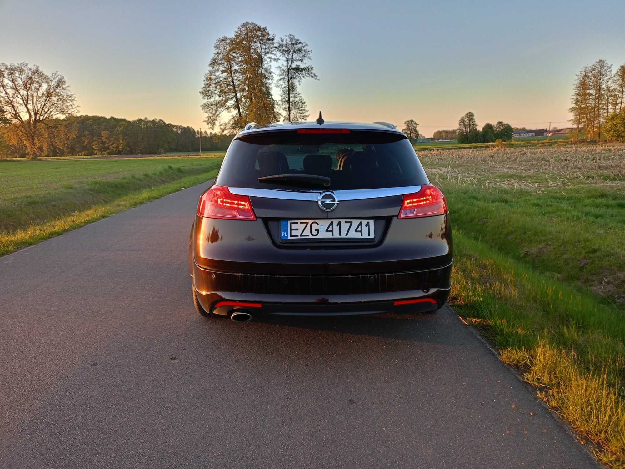 Opel Insignia kombi 2.0 CDTI automat wersja OPC z 2011r.