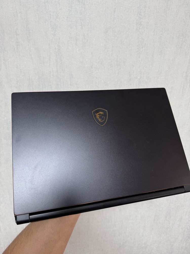 MSI 240Hz DDR6 256bit 32gb + m2 512gb оперативки Игровой ноутбук