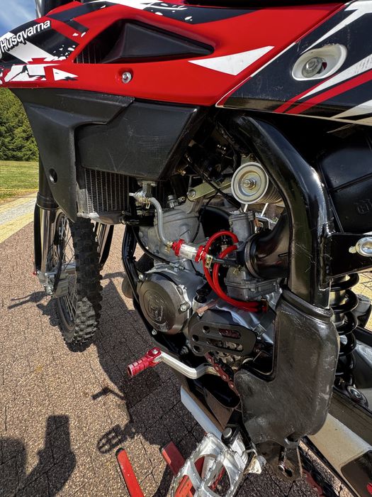 Husqvarna WR 125 oryginalna 35 km donwestowama maly przebieg nowa