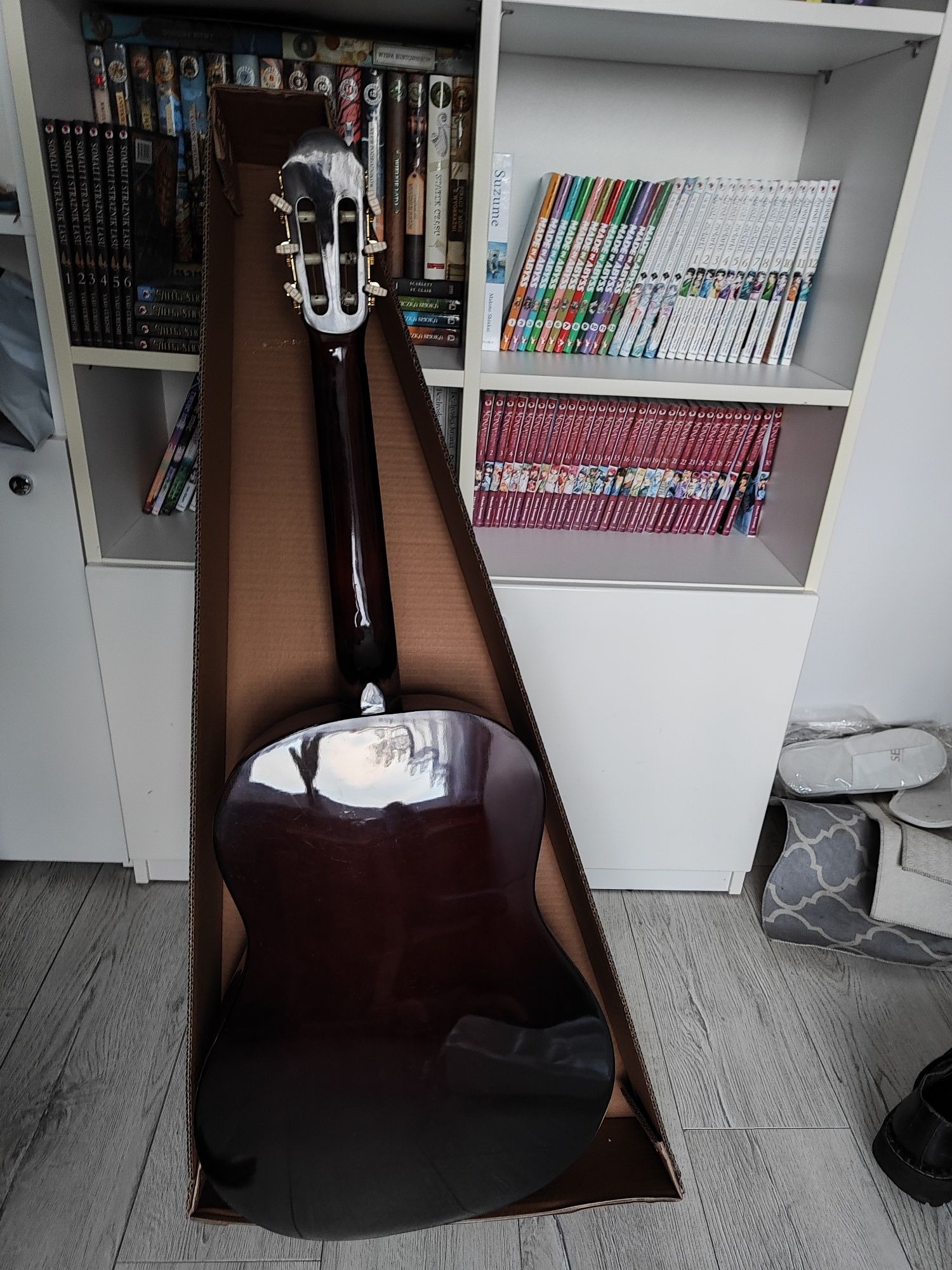 Gitara akustyczna klasyczna