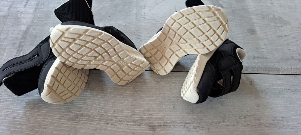 Buciki niemowlęce dla Bliźniaków