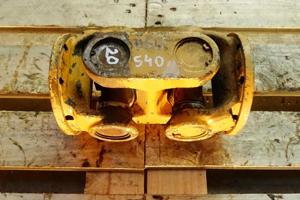 Wał pędny do ładowarki HSW 540. Cardan shaft. 26cm. Kardan