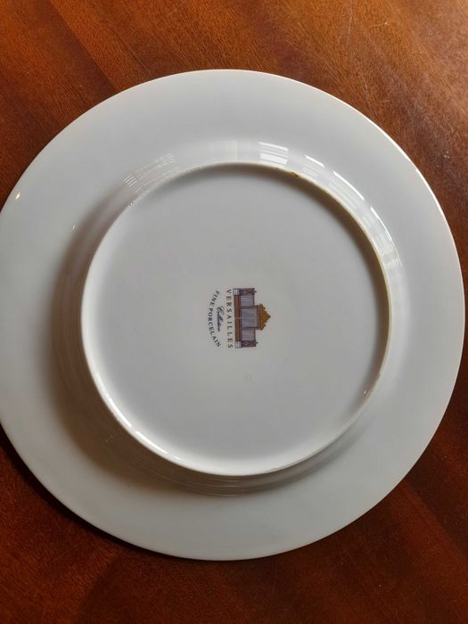 Prato de porcelana " Versalhes"