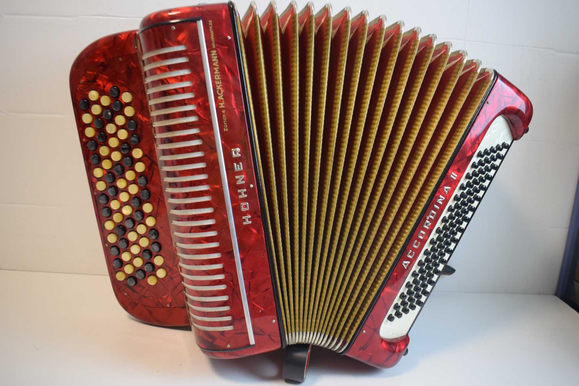 Acordeao Hohner acordina 2 Voz. N 182