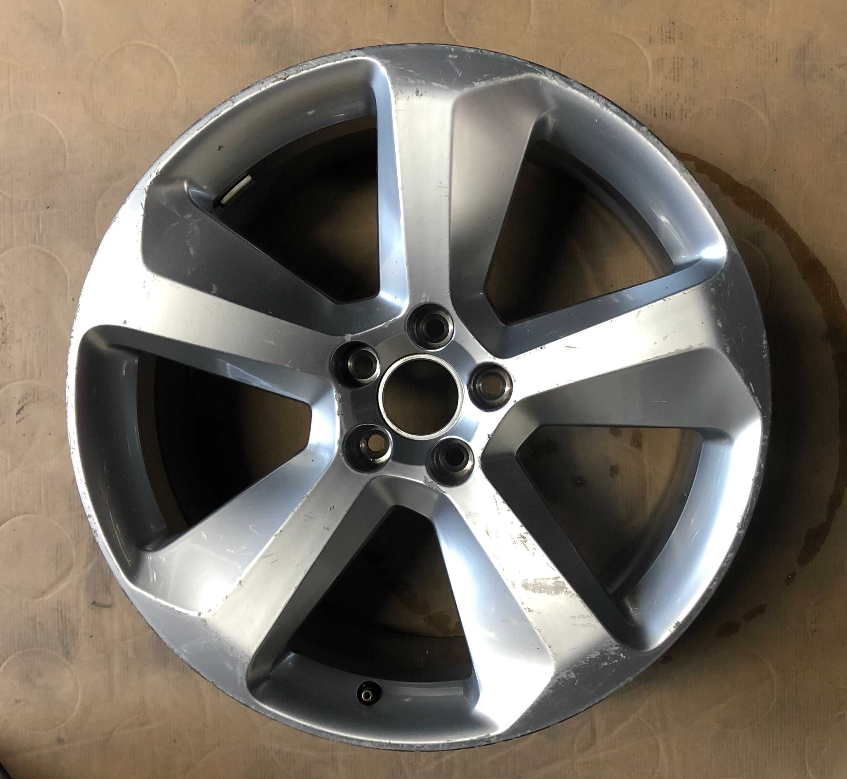 Felga pojedyncza AUDI 8Jx19 ET27 8R0