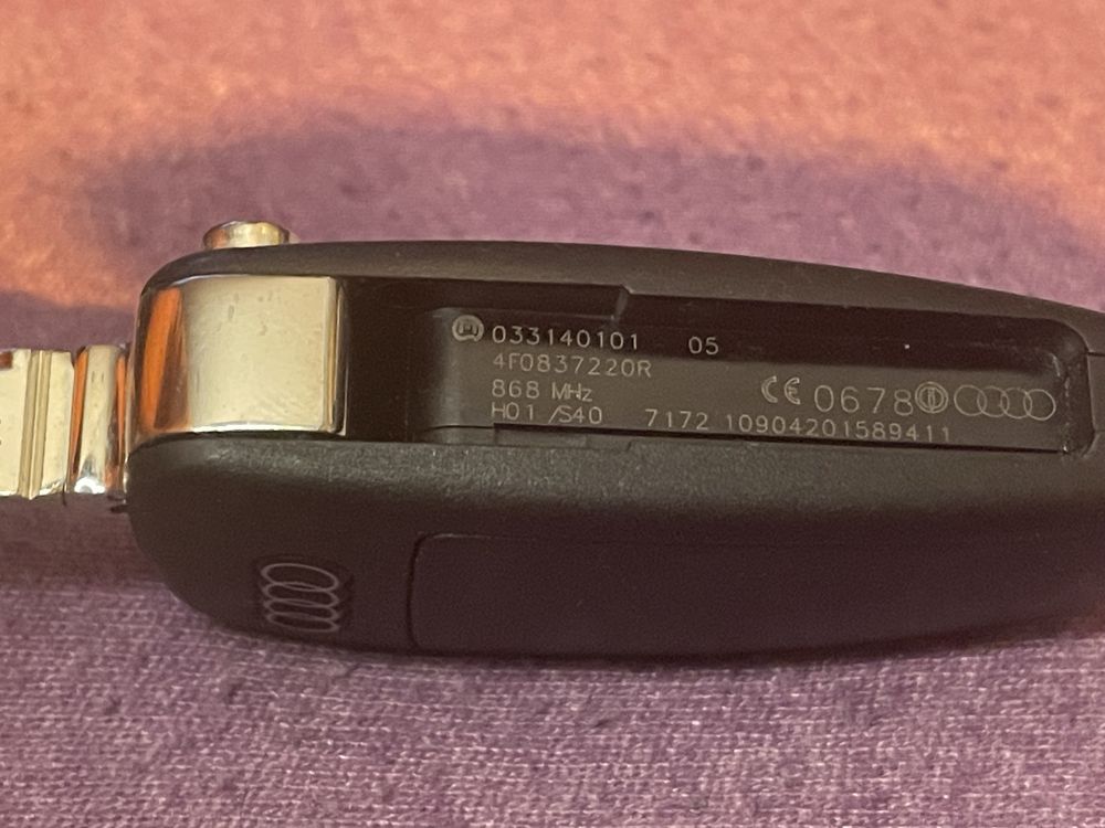 Kluczyk orginalny Audi i wszystkie tak samo wygladajace pasuja